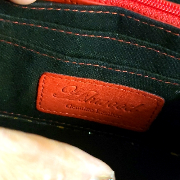 Ashwood Woven Genuine Red Leather Zip Around Wallet 7” x 4” / 17 Card Holder. - Picture 10 of 14